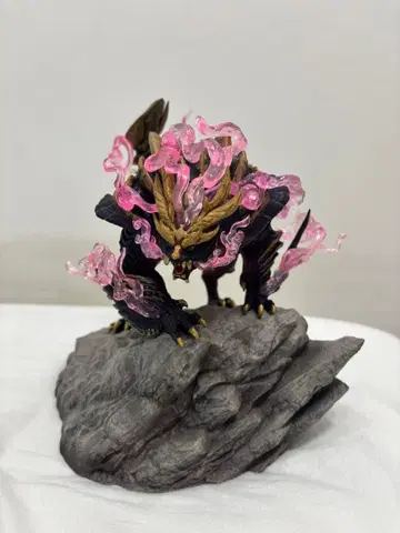 크리에이터즈 모델 마가이마가도