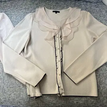 새상품급! 투 비 시크 니트 앙상블입니다,