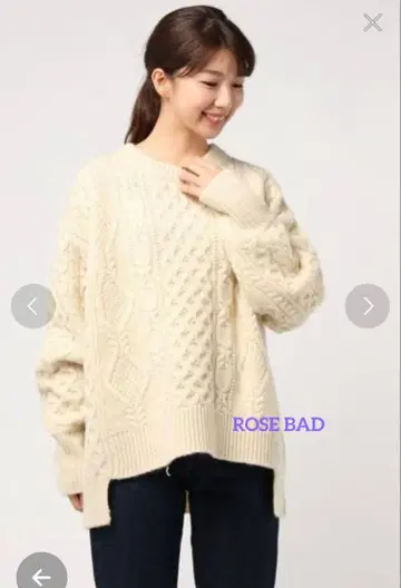 ROSE BAD 케이블 니트 스웨터 아이보리