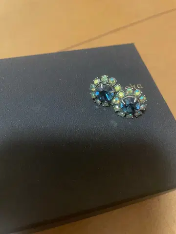 Jcrew 플라워 디자인 귀걸이(파란색)