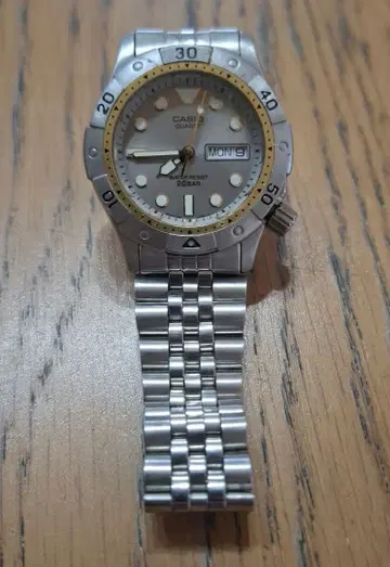 MD-711 카시오 쿼츠 다이버즈 3 데이데이트