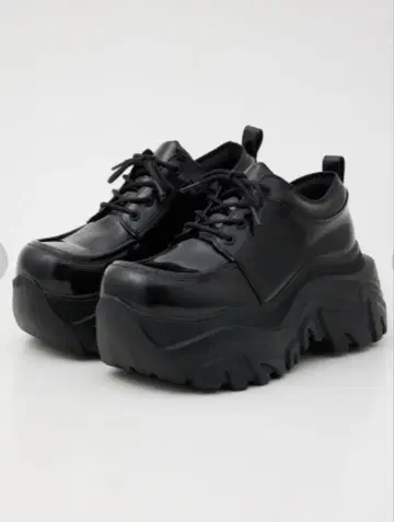 SLY 통굽 블랙 스니커즈