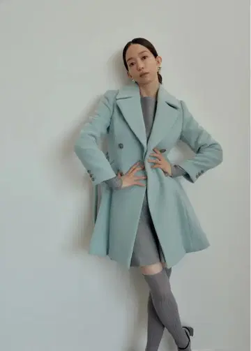 스나이델 핏앤플레어 코트