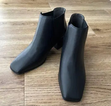 미사용 [ 새상품급 ] 블랙 사이드 고어 부츠 중간 힐 상자 없음