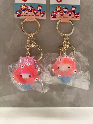 미야쿠미야쿠 산리오 캐릭터즈 키링 2개 세트