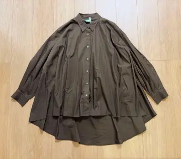 새상품급 미즈이로 인드 A라인 긴팔 셔츠 블라우스