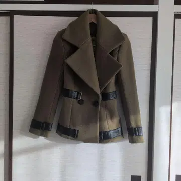 [ 미사용 ] 데드스탁 인조 가죽 절개 자켓 모스그린