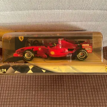 Hot Wheels Ferrari F2004 1:24
