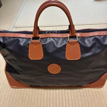 헌팅 월드 비즈니스 백 바츄 크로스 네이비