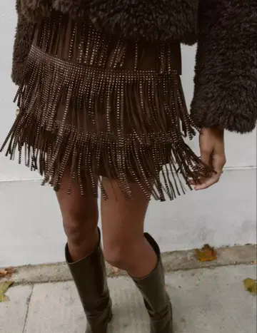 ZARA 프린지 스터드 장식 브라운 스웨이드 미니 스커트
