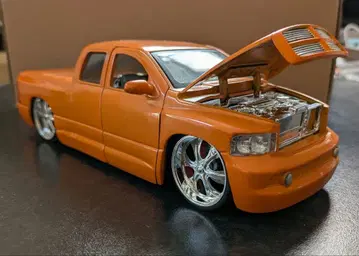 닷지 라무 1500 DUB CITY 1/24 dodge ram
