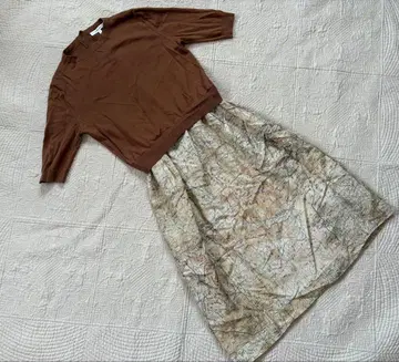 CARVEN 브라운 니트탑 맵 패턴 실크 스커트 S