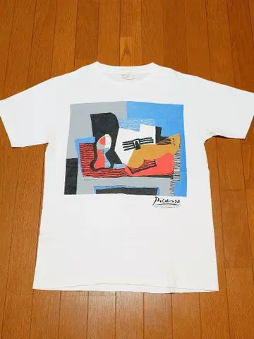 80s 피카소 기타가 있는 정물 빈티지 티셔츠 아트