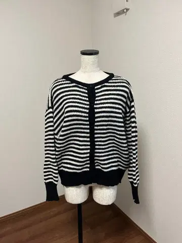스트라이프 니트 가디건 긴팔