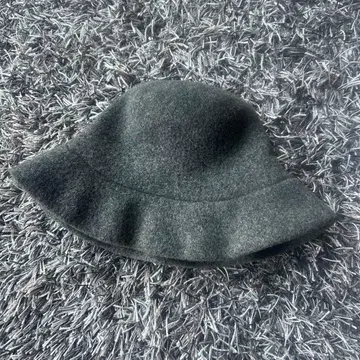 요건 레일 울 펠트 햇