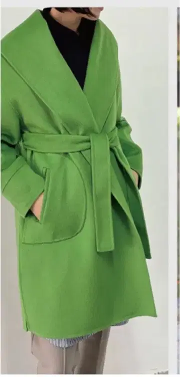 숄카라 리버 울 코트 Lallia Mu 라리아무