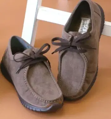 크롤 발리에 에어리 레이스업 모카신 브라운 22cm