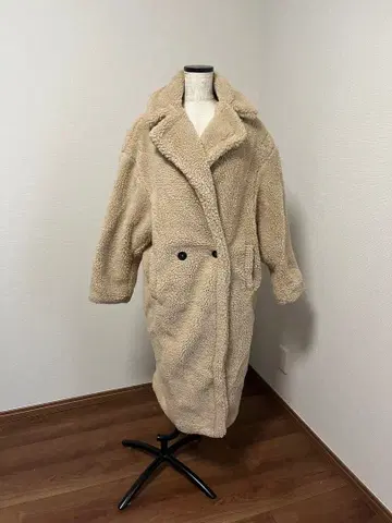 베이지 보아 롱 코트 더블 버튼