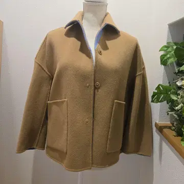 울 베이지 코트