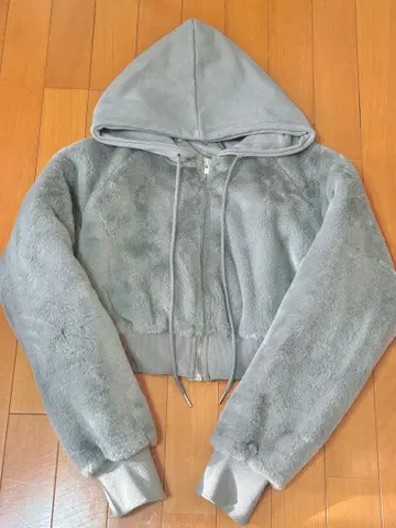 그레이 플리스 자켓 후드 부착