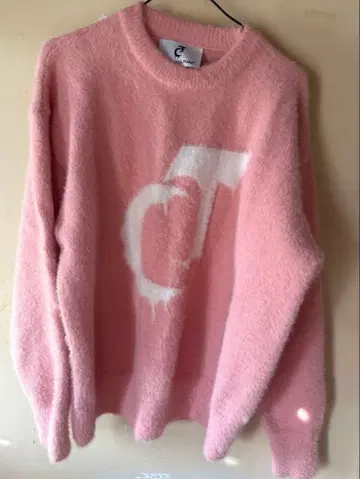 Argue culture 스웨터