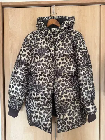 레오파드 무늬 다운 자켓 (free shop)