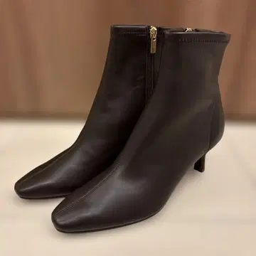 르 탈론 프렌치 스퀘어 숏부츠