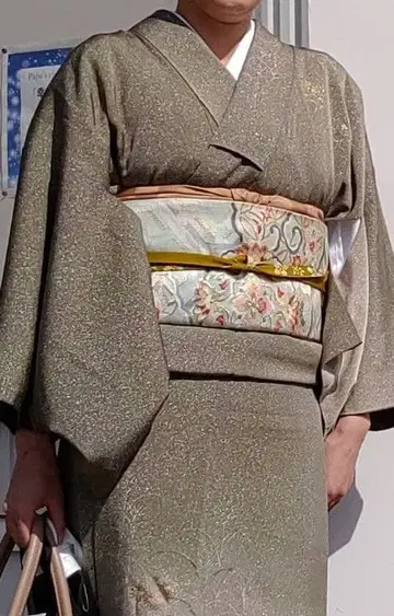 4점 세트 순수 실크 호몬기, 다타키 염색, 일부 자수, 이중 기모노