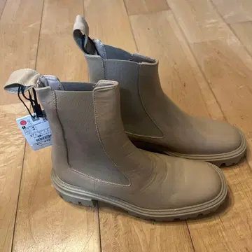 ZARA 가죽 부츠 24cm
