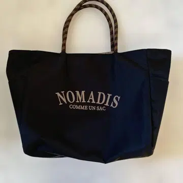 NOMADIS 블랙 토트백