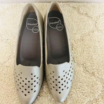 fitfit 핏핏 breathin 펌프스 24cm 베이지 계열