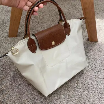 토트백 크림색과 브라운