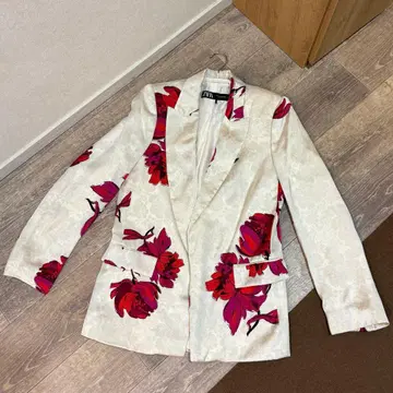 ZARA 꽃무늬 새틴 블레이저
