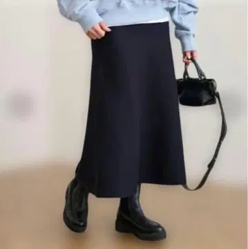 FRAMeWORK 다크 네이비 플레어 스커트 사이즈 38