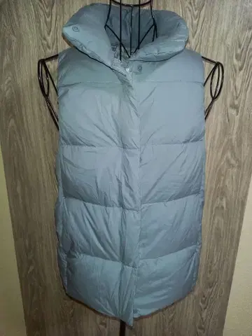 UNIQLO NANODESIGN 다운 베스트 M 그레이 계열