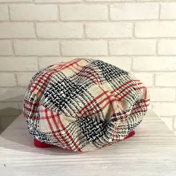 체크 무늬 베레모