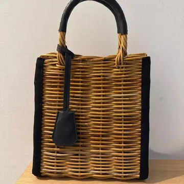 odds 오즈 ARAROG SHOULDER BAG (아라로그 숄더백)