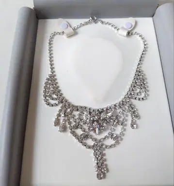 크리스탈 비쥬 목걸이