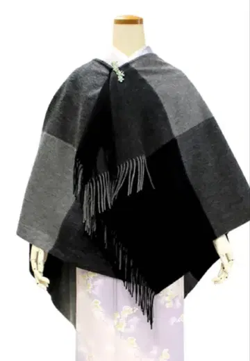 그레이와 블랙 체크 무늬 판초, 대형 스톨