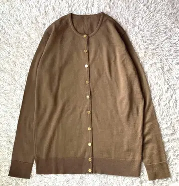 새상품급 뮤즈 두지엠 클라세 가디건 브라운 36