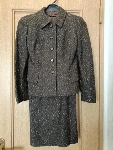 브라운 계열 슬림핏 정장 세트