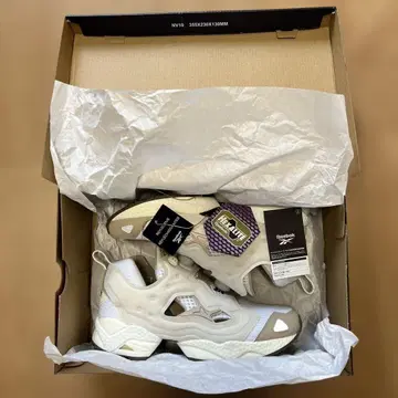 새상품급 Reebok Instapump Fury 화이트/베이지 27