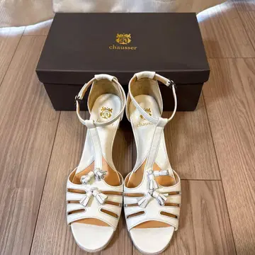 chausser 화이트 가죽 하이힐 펌프스