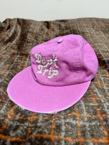 Don't Trip 핑크캡 10