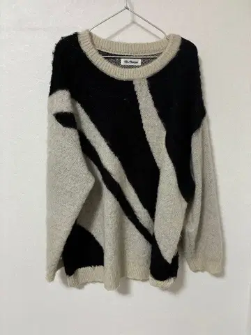 [레어] Mr.Creape 추상 디자인 니트 스웨터