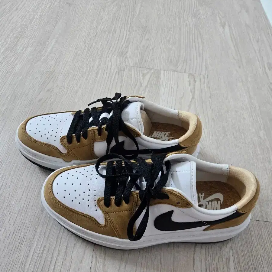 nike air jordan camel