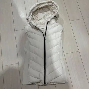 [ 시착만 한 상품 ] ZARA 후디드 핏 퀼팅 베스트
