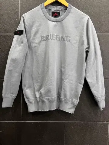 BRIEFING 그레이 스웨터 암 패치 포함