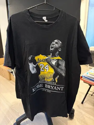 코비 브라이언트 블랙 티셔츠