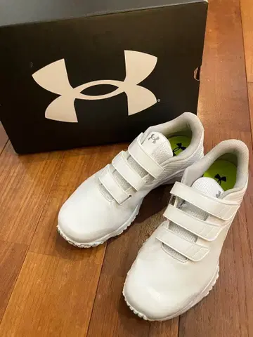 [ 새상품 ] UNDER ARMOUR 화이트 트레이닝 슈즈